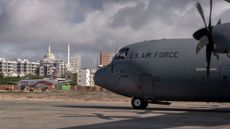 Terroristas atacam militares dos EUA em aeroporto na Somália