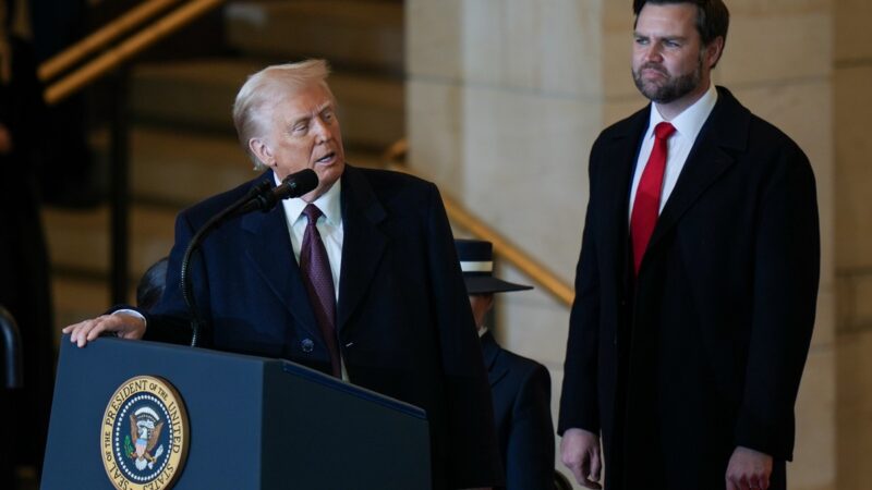 Trump não vê razão em “isolar” Rússia da economia global, diz JD Vance