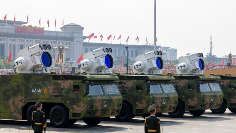Xi Jinping revela nova arma a laser da China. Vídeo