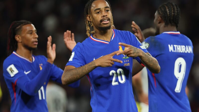 De virada e com um a menos, França supera Islândia nas Eliminatórias