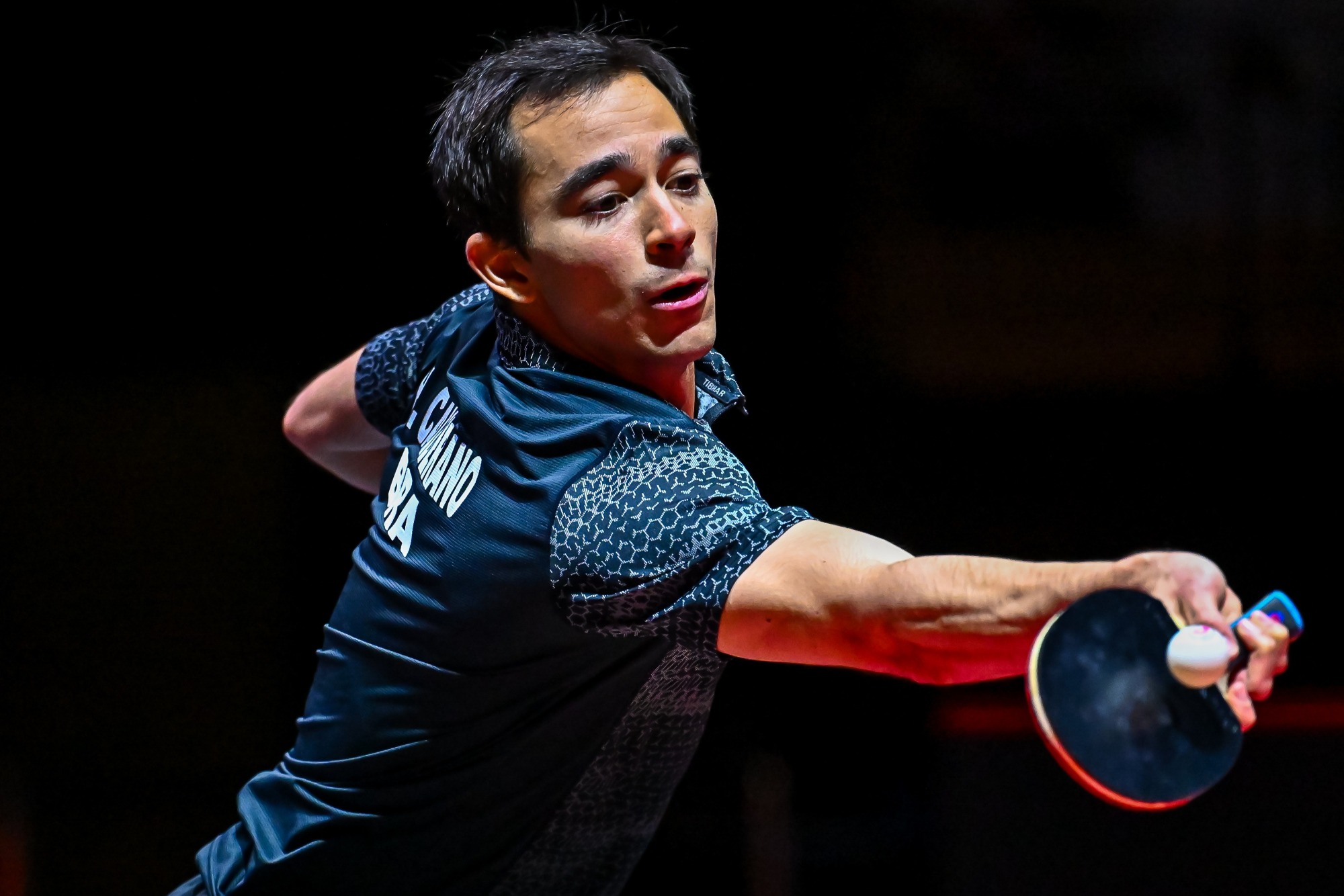 Calderano vence de virada na estreia do Smash da China