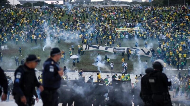 Quaest: 41% são contra anistia; 36% a favor, inclusive a Bolsonaro