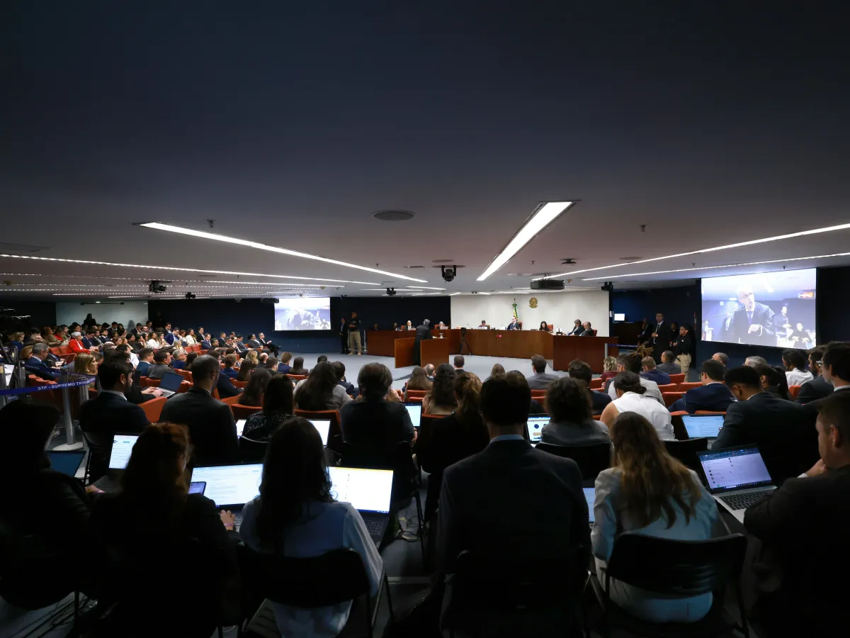 Veja como foi o primeiro dia de julgamento de Bolsonaro e outros réus