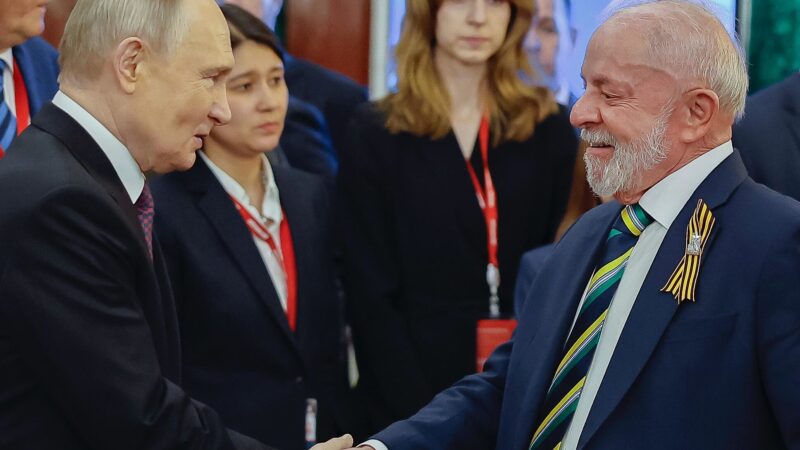 Tarifaço: Putin participará de reunião do Brics convocada por Lula
