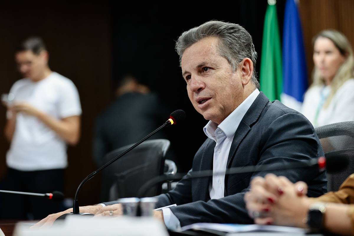 Governador do MT fratura costelas após queda e é internado em Cuiabá