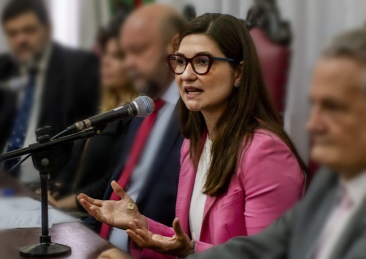 Universidade se pronuncia sobre cusparada em filha de ministro do STF