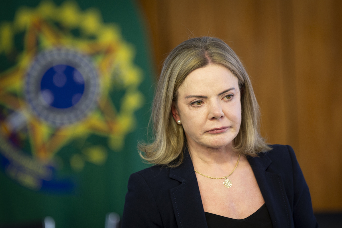 Gleisi Hoffmann se manifesta e apoia prisão preventiva de Ciro Gomes
