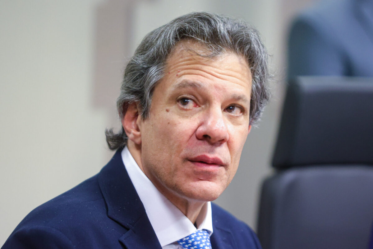 EUA tem interesse em se intrometer nos assuntos do Brasil, diz Haddad