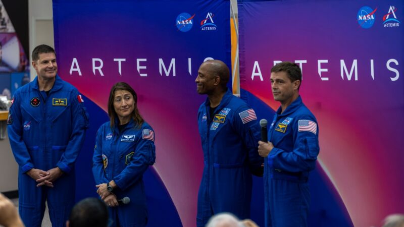 Nasa quer enviar missão à órbita da Lua no começo de 2026