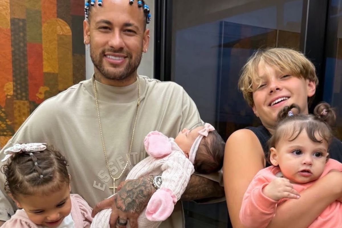 Neymar encanta ao compartilhar foto com a filha caçula Mel; veja