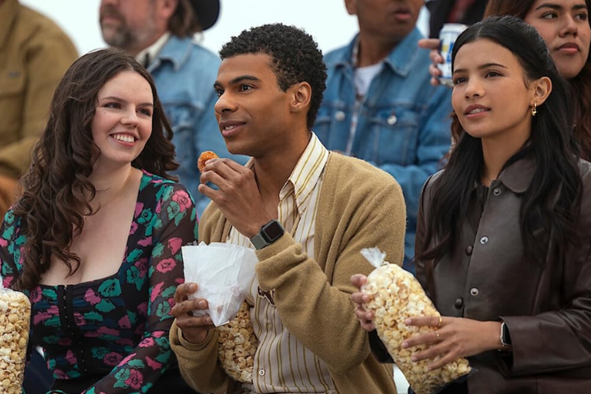 Quem é a estrela da Netflix que mentiu idade e foi desmascarada