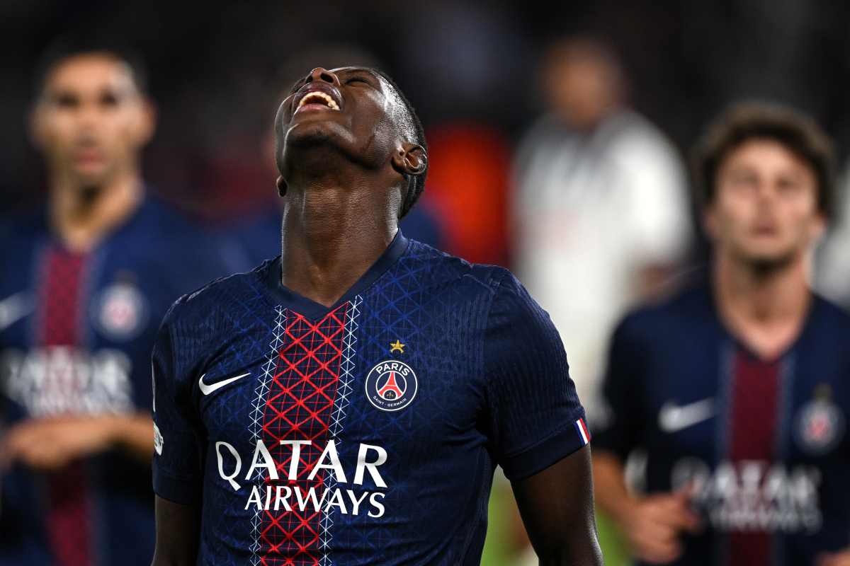 Clássico entre Olympique e PSG é adiado e pode afetar Bola de Ouro