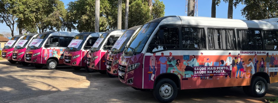 Governo de Minas entrega 15 ônibus para o transporte de pacientes nas regiões Noroeste e Alto Paranaíba