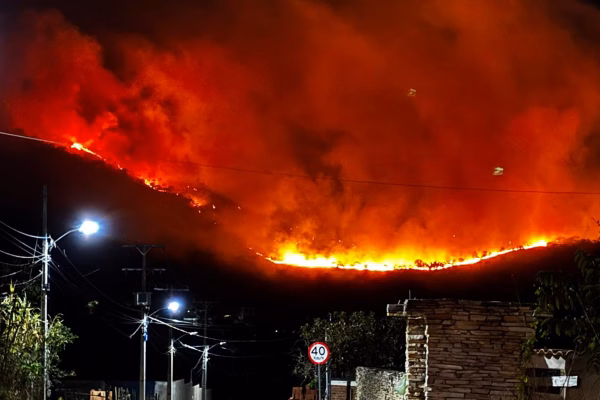 Pirenópolis é atingida novamente por incêndio; veja vídeo