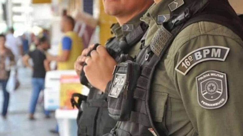 Policiais militares à paisana são assaltados por quatro homens