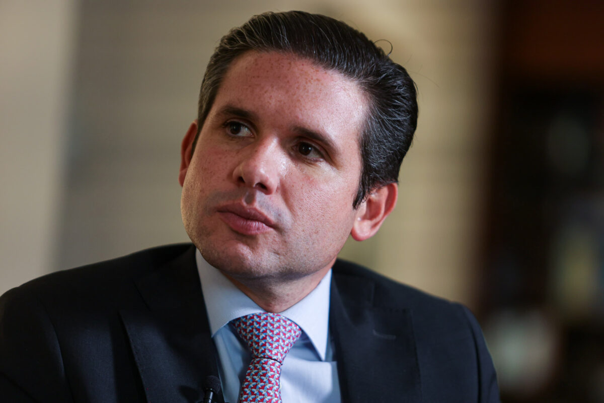 Sob pressão por anistia, Motta vai a desfile do 7 de Setembro