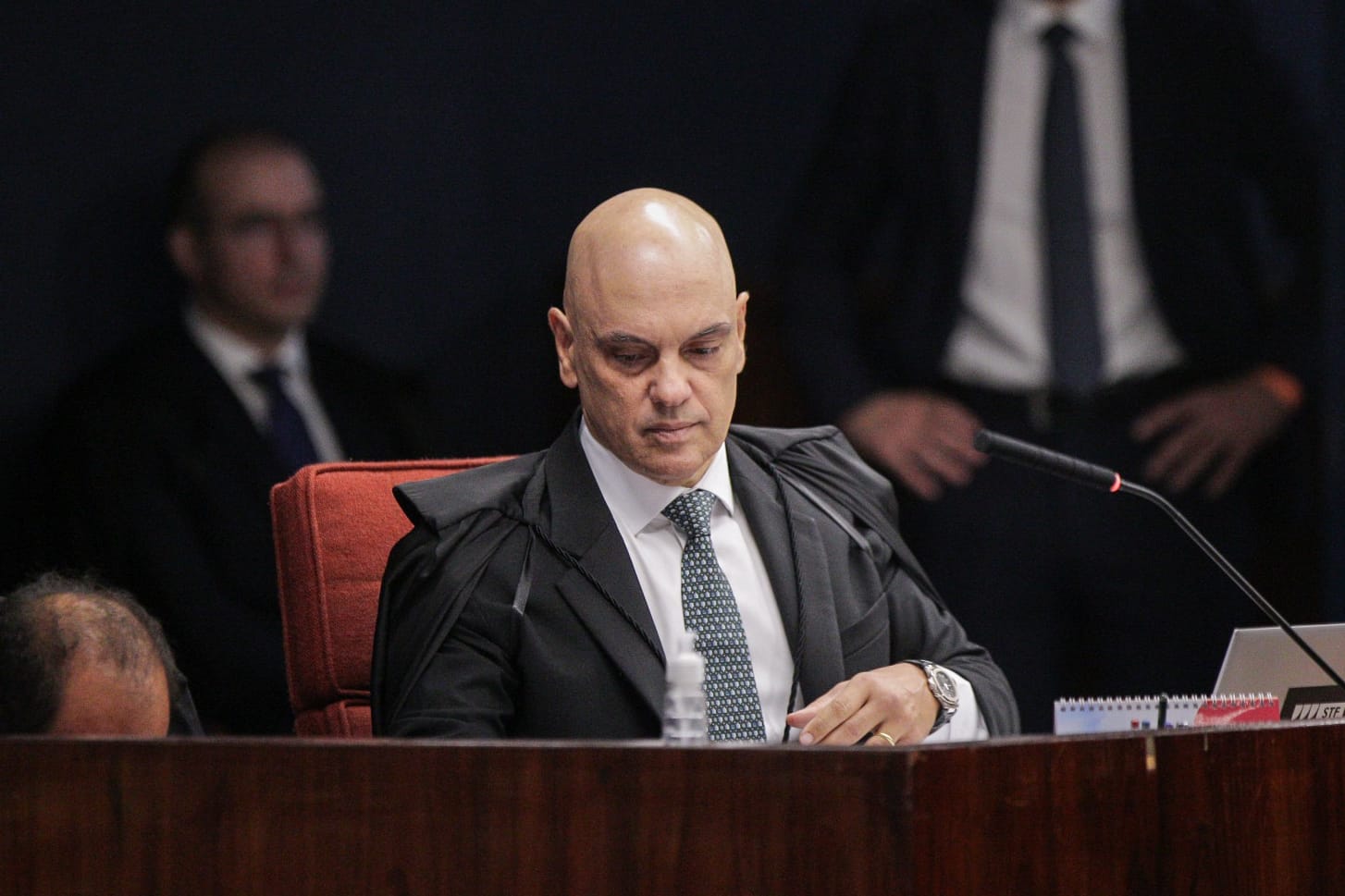 Moraes sobre julgamento de Bolsonaro: “Corte não aceitará coações”