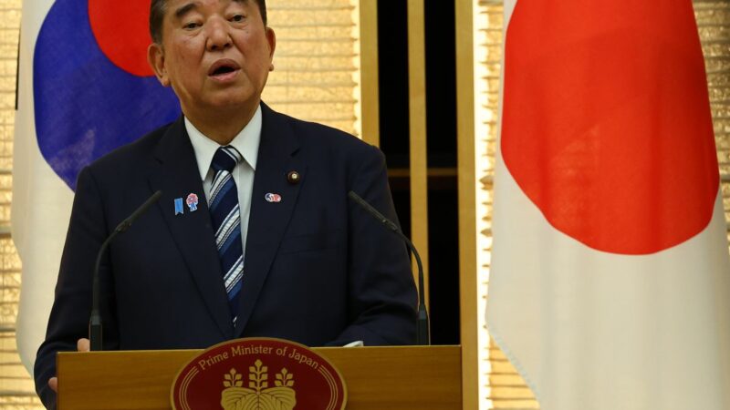 Premiê do Japão renuncia após derrota do governo no Parlamento