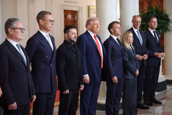 Conversa entre Trump e Zelensky foca em pressão econômica à Rússia