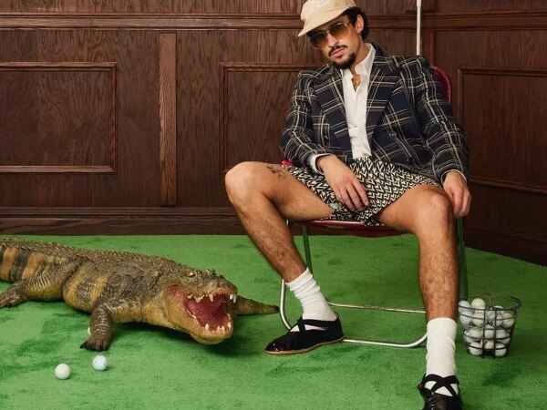 Bad Bunny é processado em R$ 5 milhões por “copiar” casa de idoso