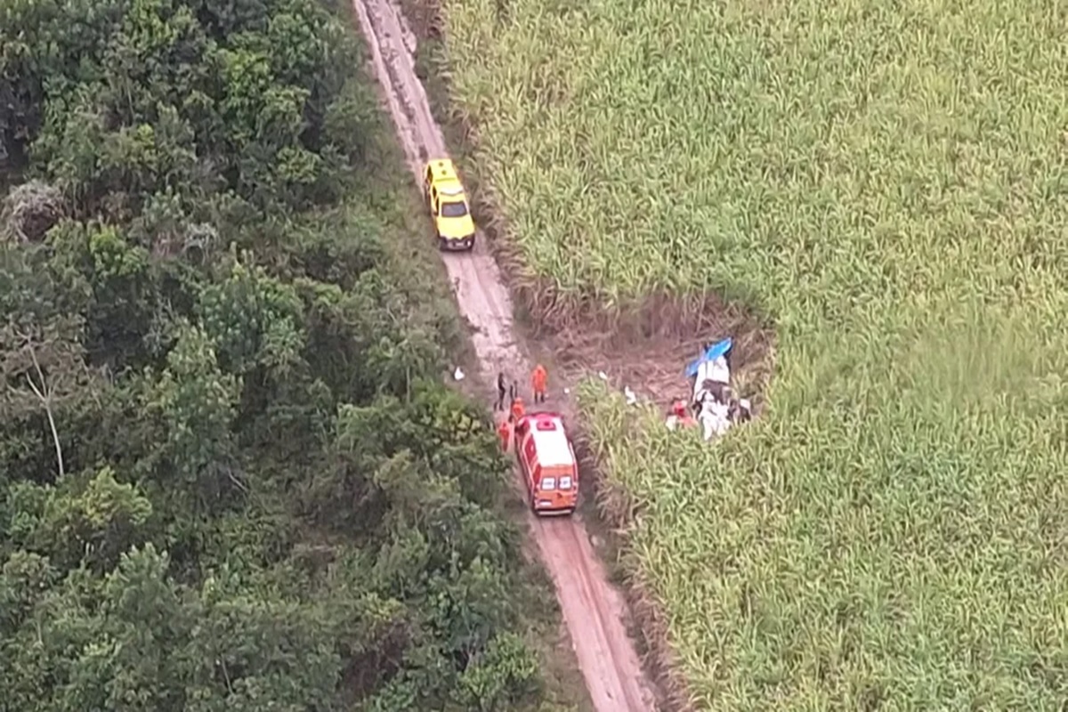 Veja imagens aéreas do local exato da queda de avião com drogas em AL