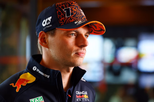 Verstappen cita apenas rivais ao montar piloto perfeito. Confira