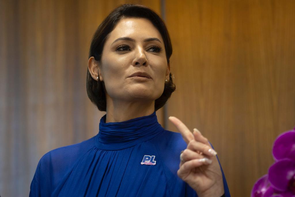 Michelle Bolsonaro se manifesta após voto do ministro Fux no STF