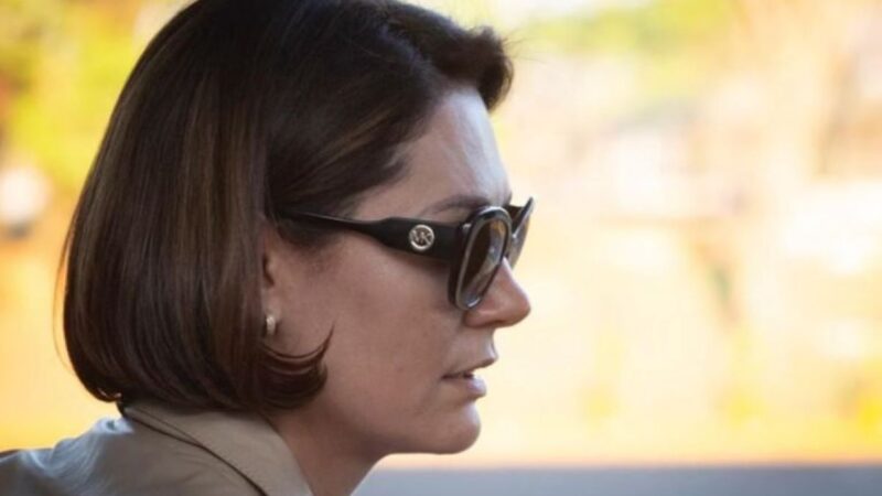 “Cabe um homem de 1.85m?”, Michelle Bolsonaro ironiza vistoria de Fusca