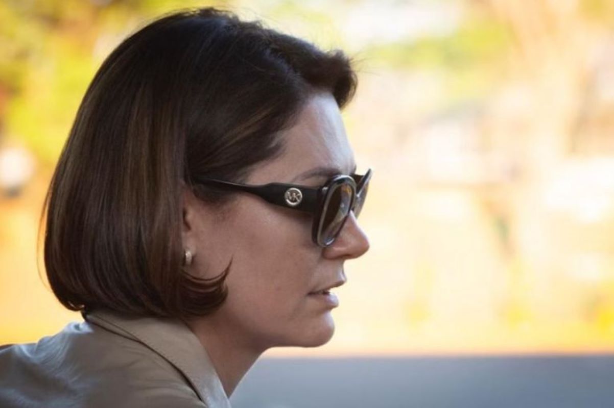 “Cabe um homem de 1.85m?”, Michelle Bolsonaro ironiza vistoria de Fusca