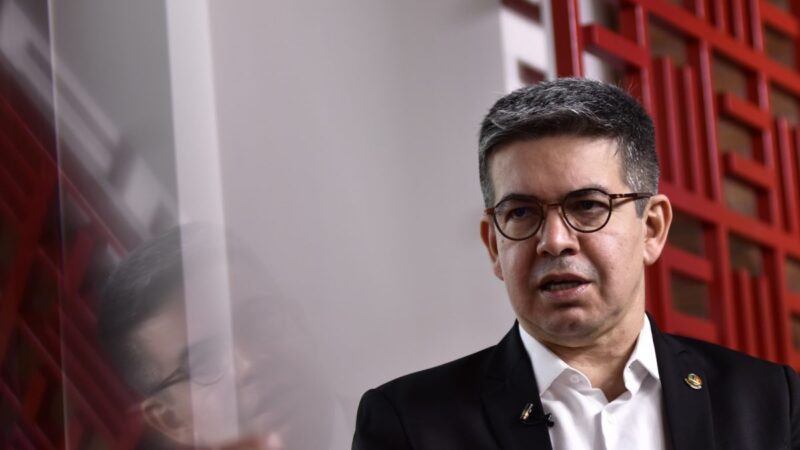 Randolfe: oposição perde chance ao querer impor anistia ampla e geral