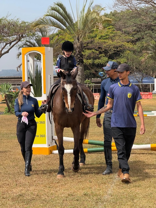 Torneio de Hipismo Adaptado reúne atletas e centros de equoterapia no DF