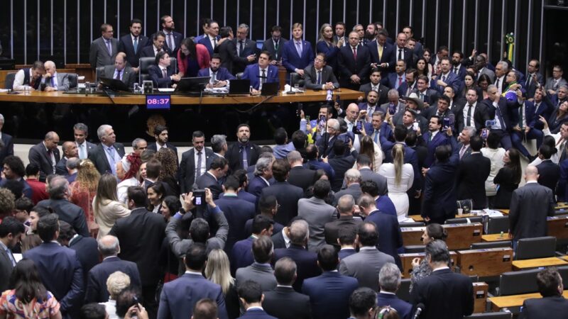 PL de Lula sobre licenciamento ambiental ameaça votação da Dosimetria