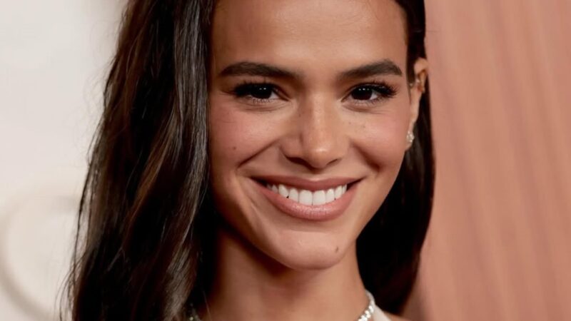 Bruna Marquezine faz revelação sobre vida amorosa e choca Tatá Werneck