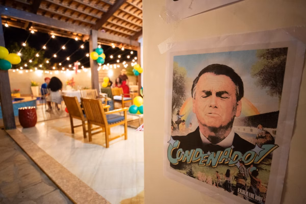 Churrasco: moradores do condomínio de Bolsonaro comemoram condenação