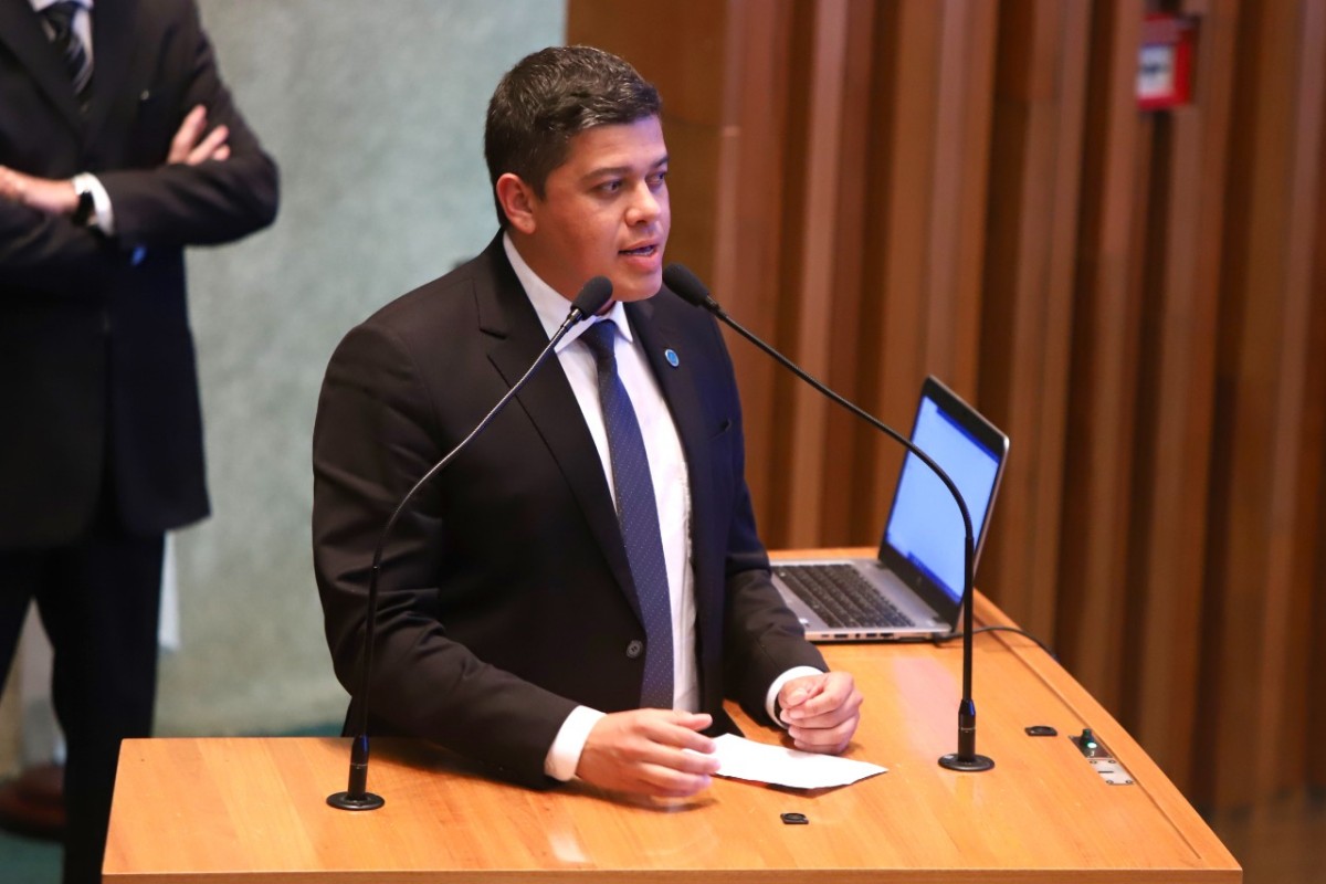 CLDF encaminha pedido de suspensão de Daniel Donizet à corregedoria