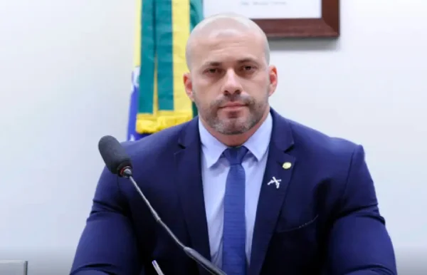 Moraes libera Daniel Silveira ao regime aberto, mas impõe condições