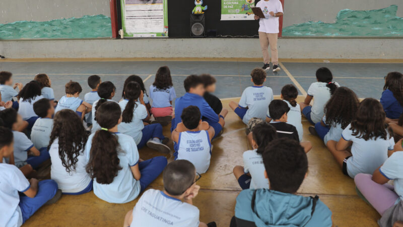 Projeto Cultura de Paz leva oficina de hip-hop a alunos de escola pública em Vicente Pires