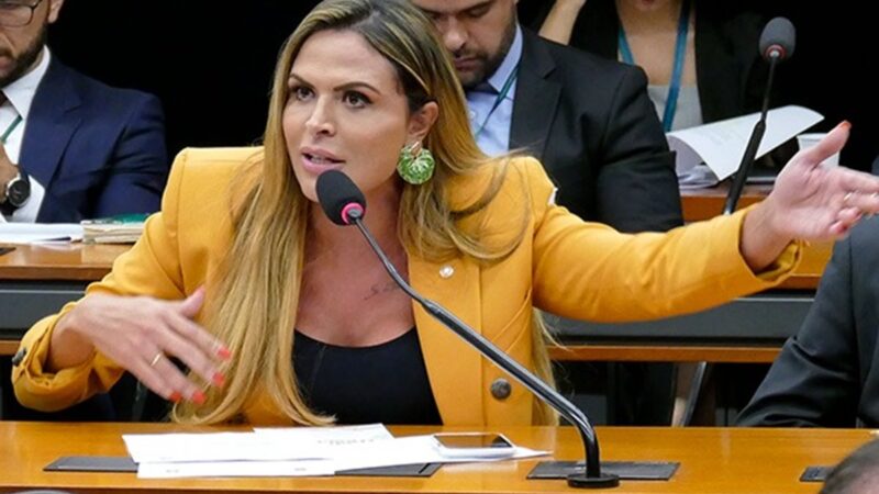 Deputada anuncia saída do União após “coação” por PEC da Blindagem