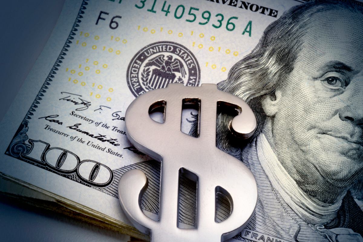 Ibovespa renova máxima, mas perde força. Dólar sobe com Trump e Xi