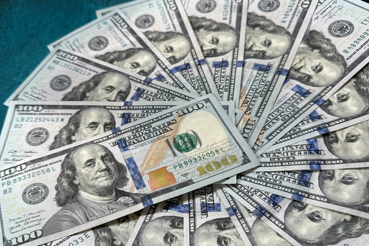 Dólar cai a R$ 5,45 com mercado de trabalho mais fraco nos EUA