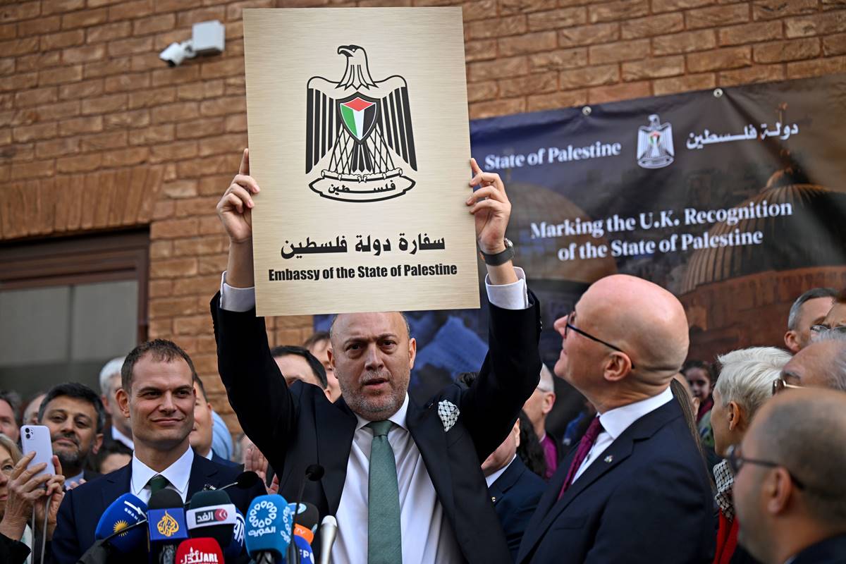 Após reconhecimento britânico, Palestina inaugura embaixada em Londres