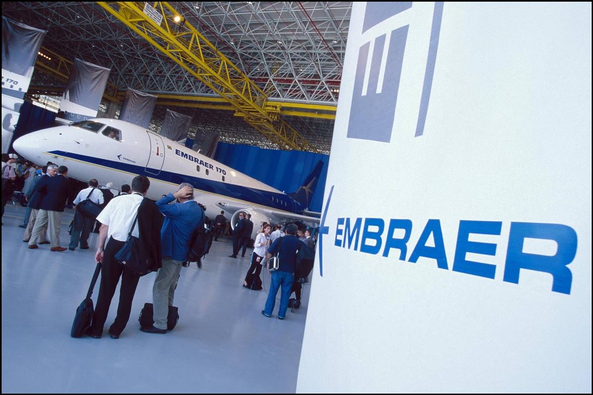 Embraer anuncia venda bilionária de 50 aviões para empresa dos EUA