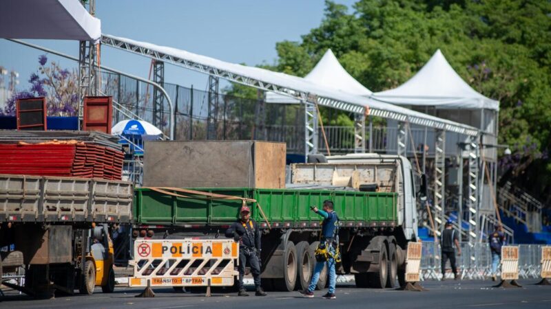 Esplanada se prepara para o desfile de 7 de Setembro; veja fotos