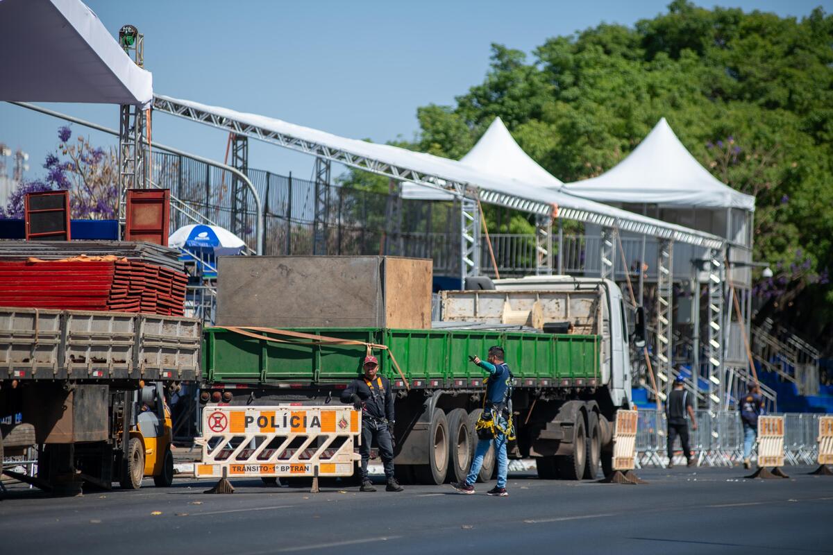 Esplanada se prepara para o desfile de 7 de Setembro; veja fotos