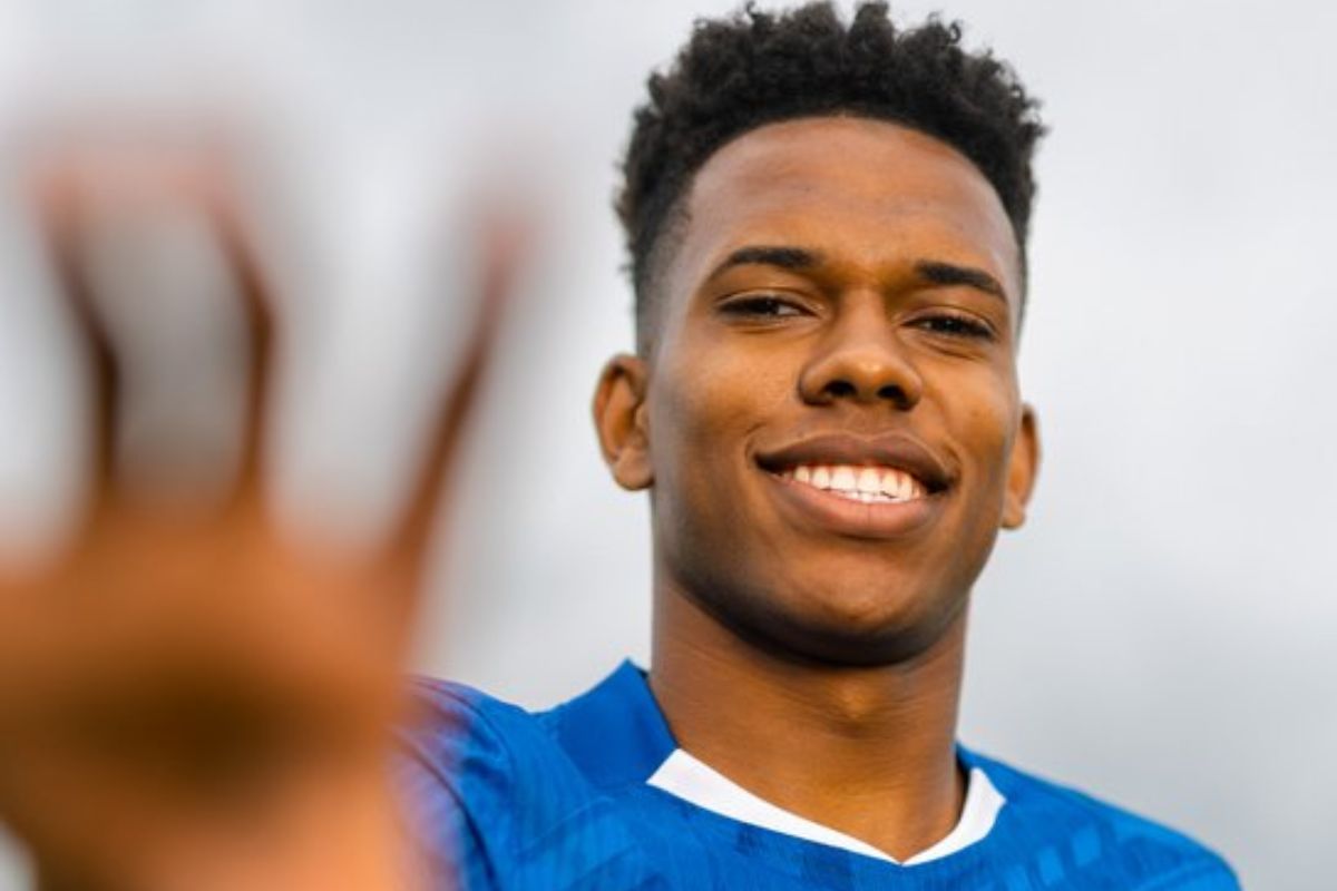 Estêvão é eleito segundo melhor reforço da Premier League. Veja lista