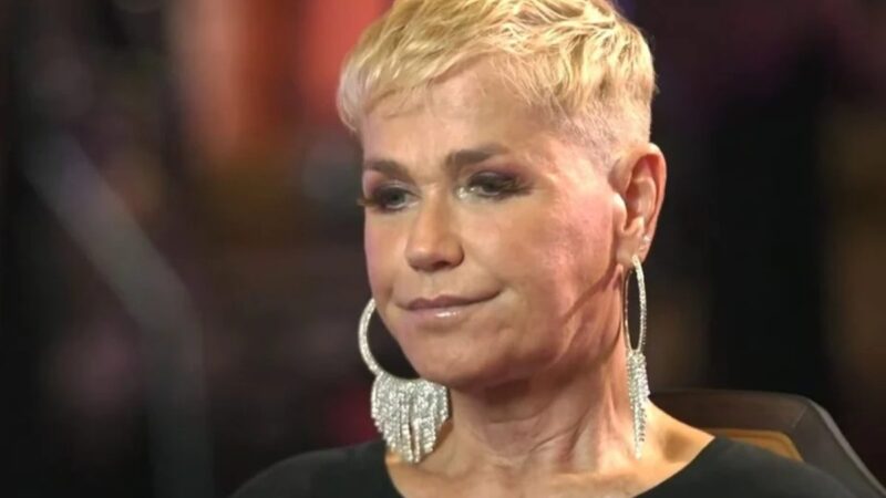 Xuxa rebate críticas sobre flacidez no braço: “O resto tá pior”