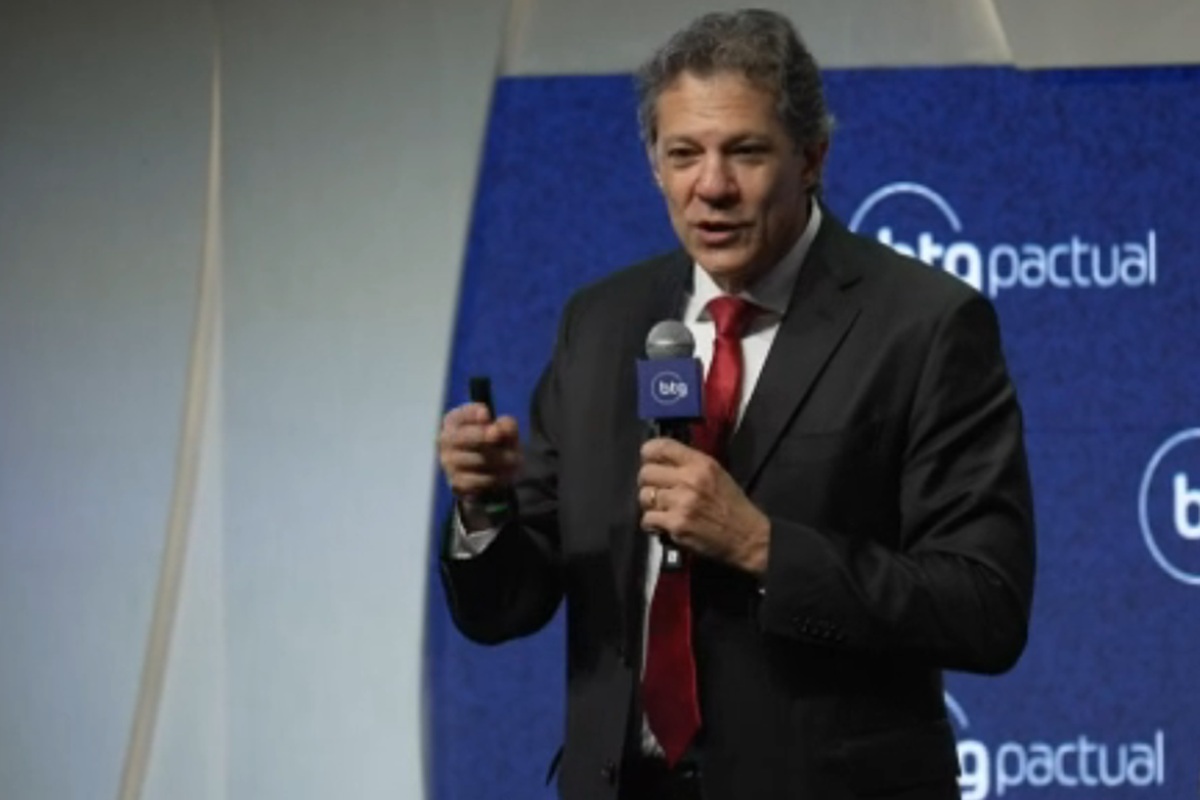 “Eu acho que o juro vai começar a cair”, diz Haddad