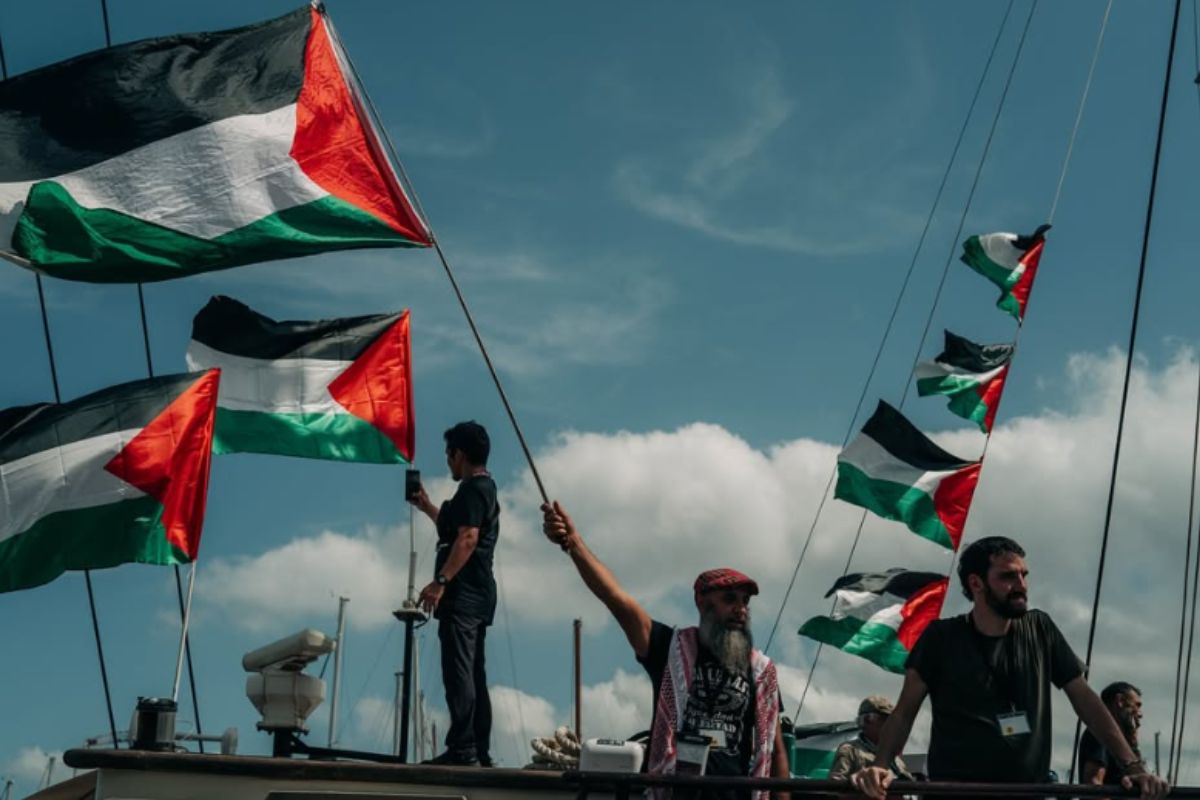 Flotilha que ia para Gaza com Greta e brasiliense retorna a Barcelona