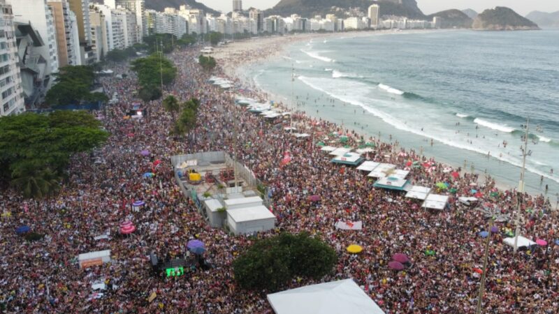 Ato contra PEC da Blindagem reuniu 41,8 mil em Copacabana, diz USP