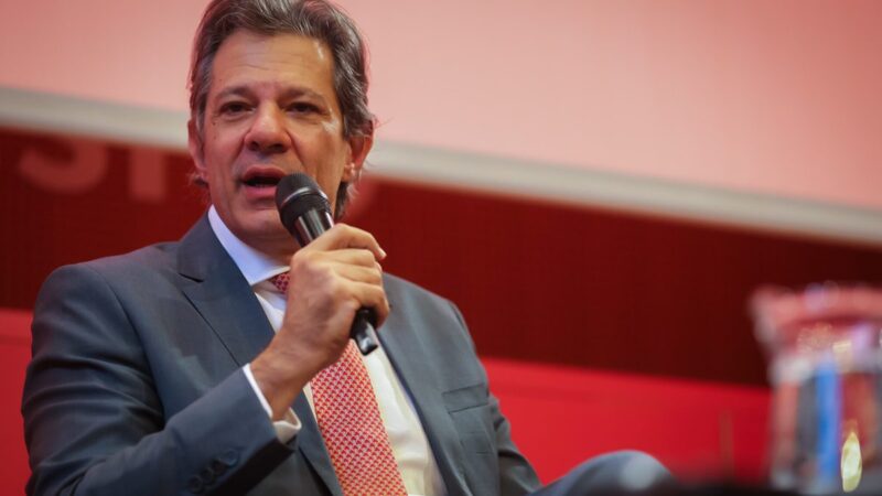Haddad: tarifaço de Trump é “ingerência” dos EUA, mas será “superado”